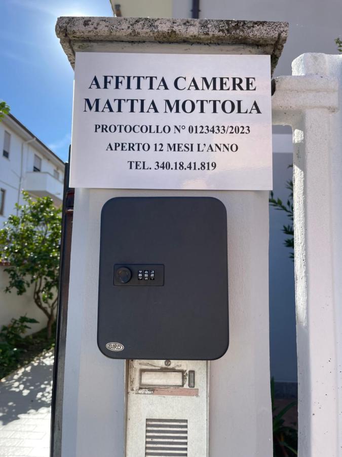Affitta Camere Di Mattia Self Check In Φιουμιτσίνο Εξωτερικό φωτογραφία
